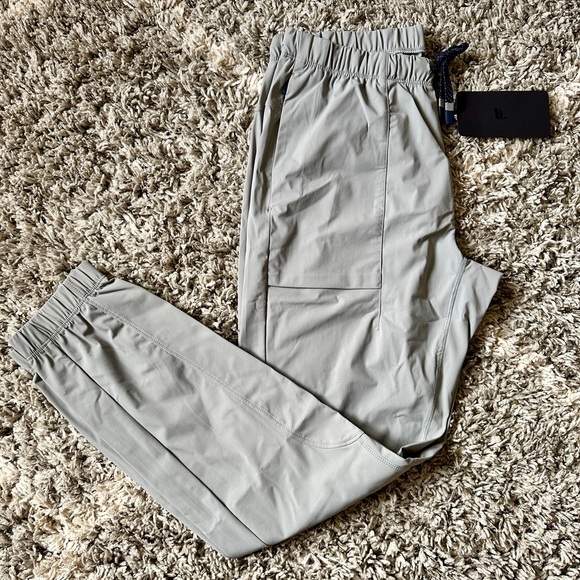 Fabletics The One Jogger - Picture 1 of 6